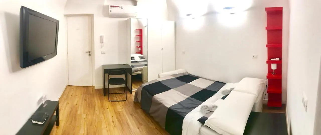 Central Suite Apartment Bari Italia