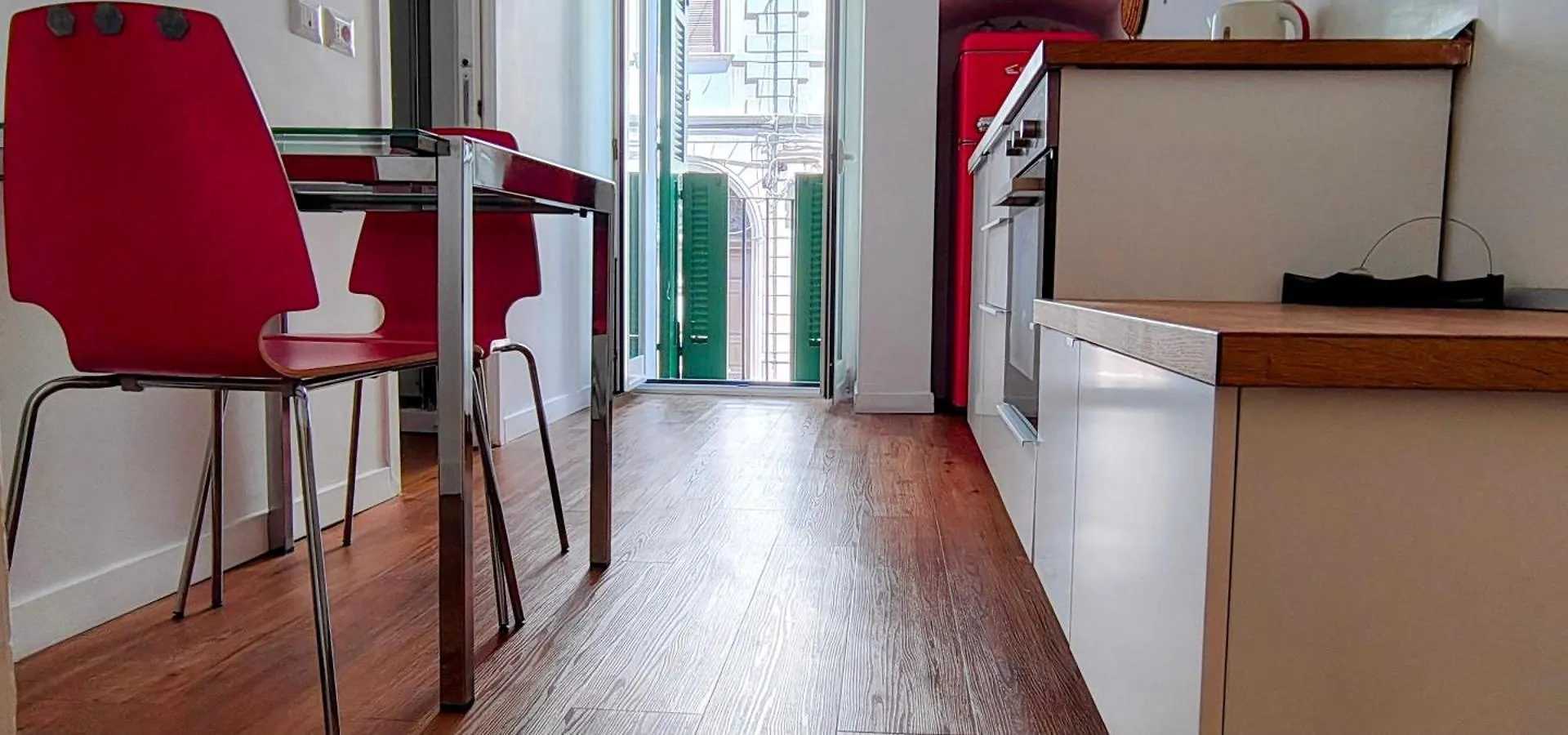 Central Suite Apartment Bari 0*,  Itálie