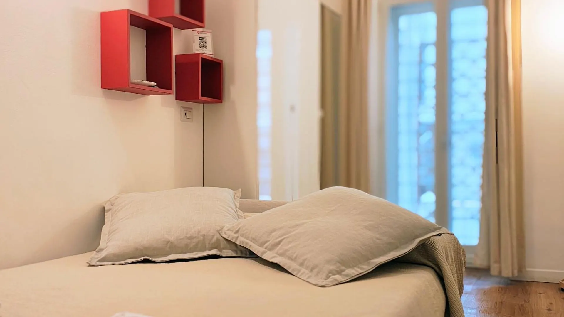 Central Suite Apartment contacts